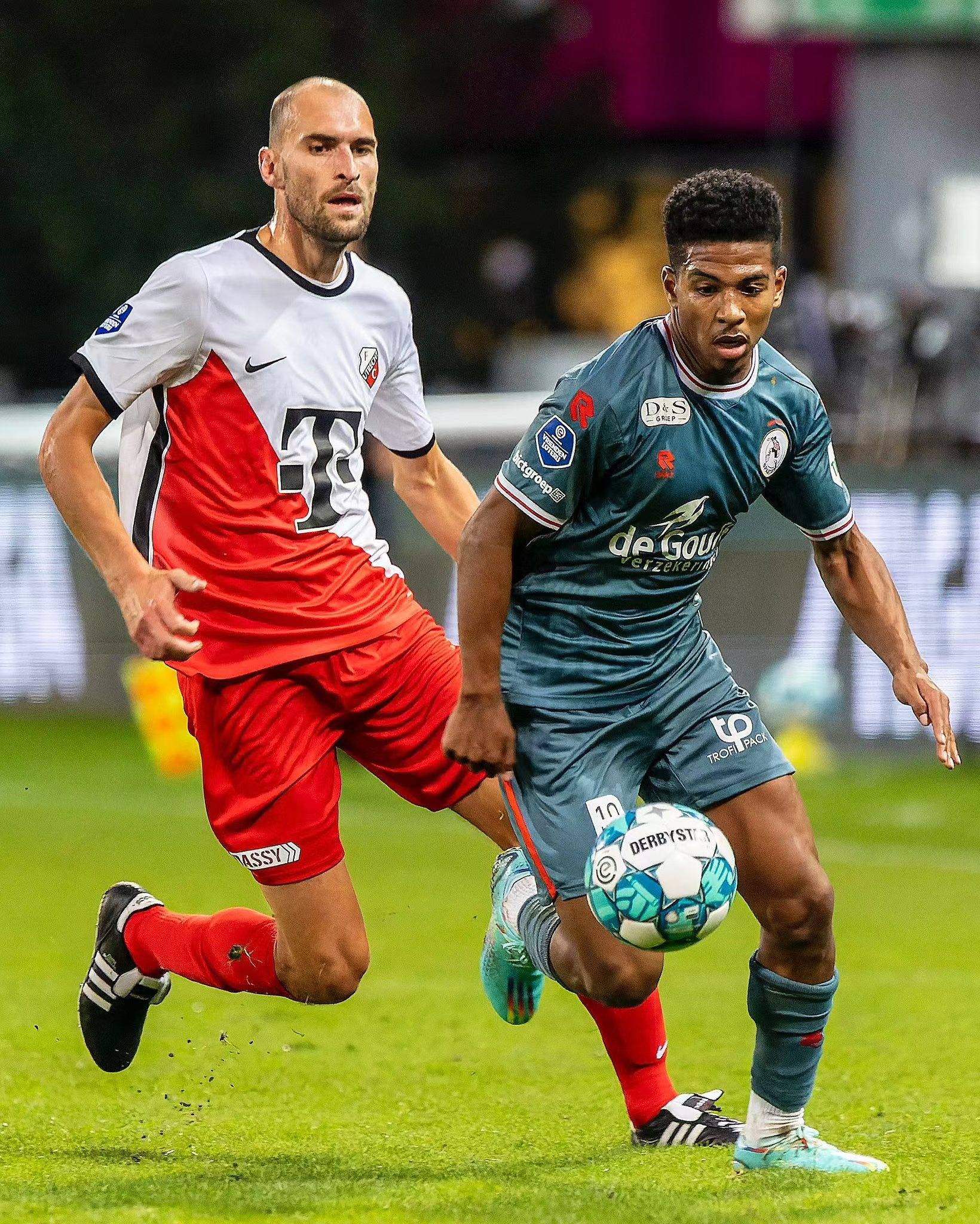 双方均错失 双方均错失